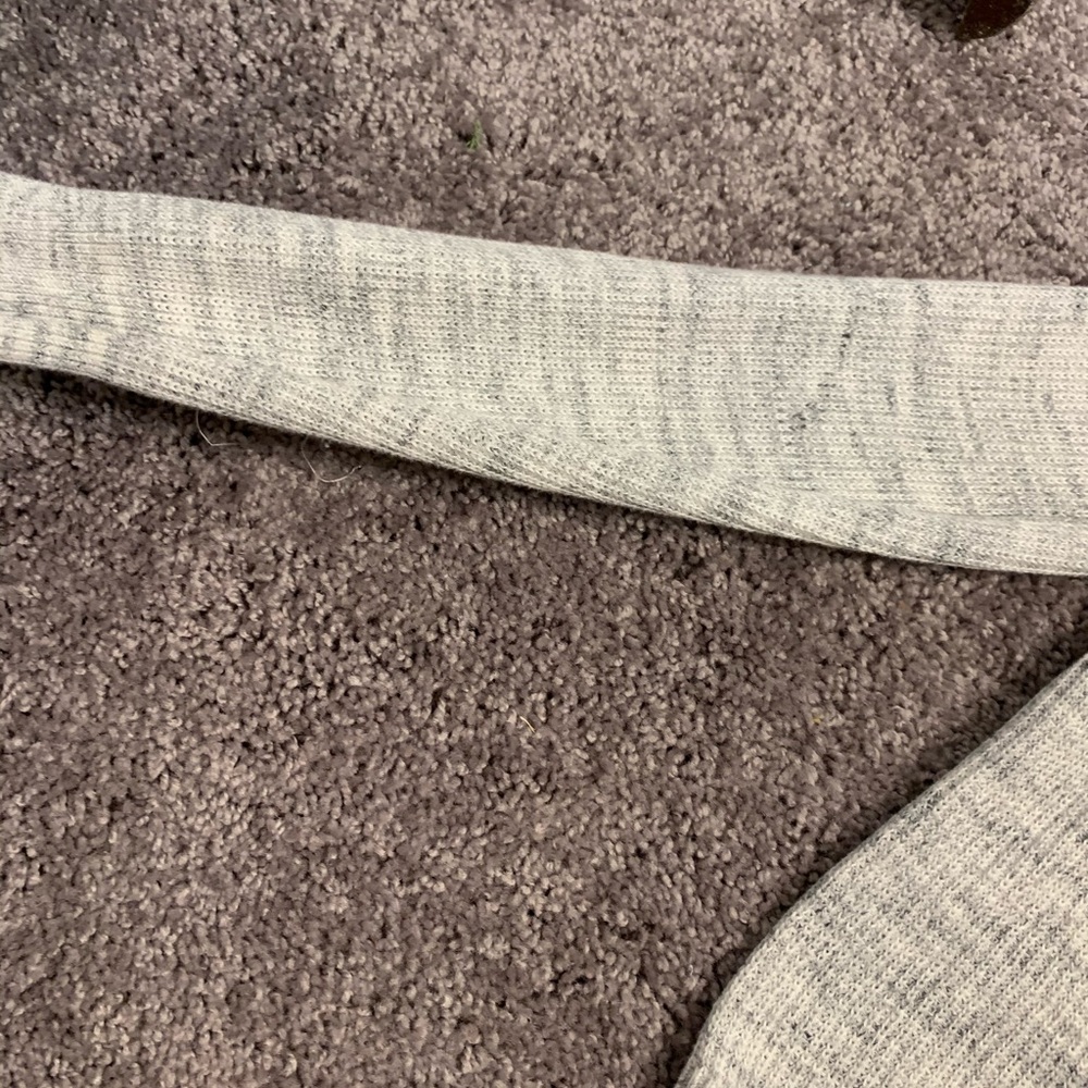 Sweater - Picture 6 of 7